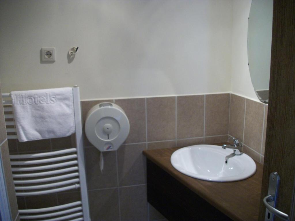 Hotel Viktória Balatonalmádi Quarto foto